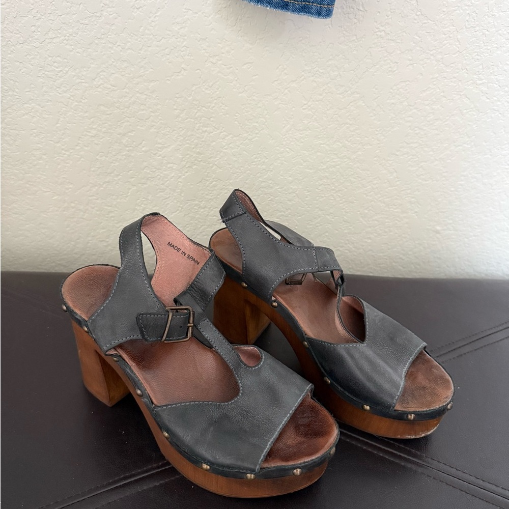Women’s Black Leather Platform Sandals with Wooden Heel